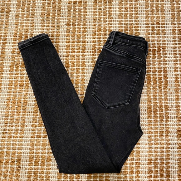 Stradivarius Super High Waisted Skinny Jean with Rip in Black - Picture 9 of 13